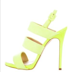 Giuseppe Zanotti
Patent Leather Slingback Sandals Yellow